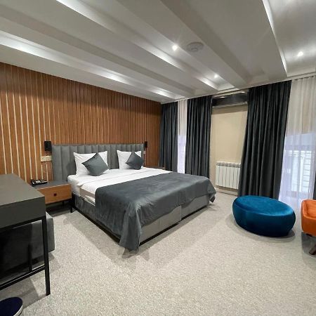 Eleven Hotel Баку Екстериор снимка