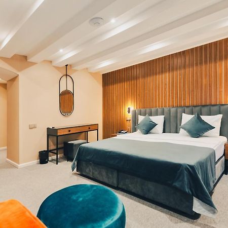 Eleven Hotel Баку Екстериор снимка