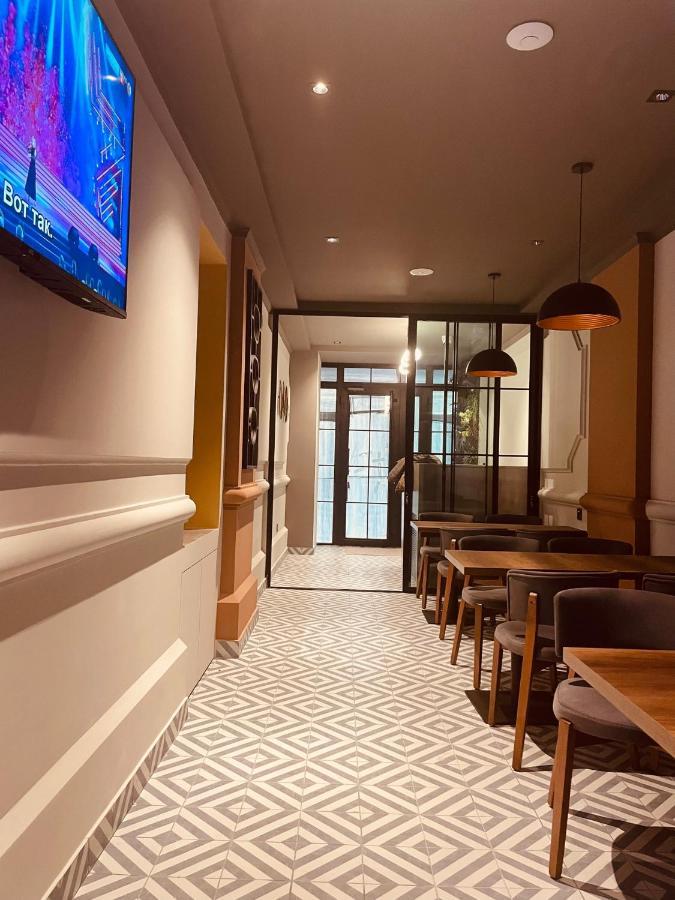 Eleven Hotel Баку Екстериор снимка