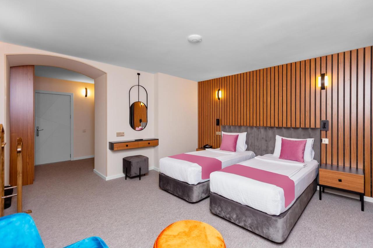 Eleven Hotel Баку Екстериор снимка