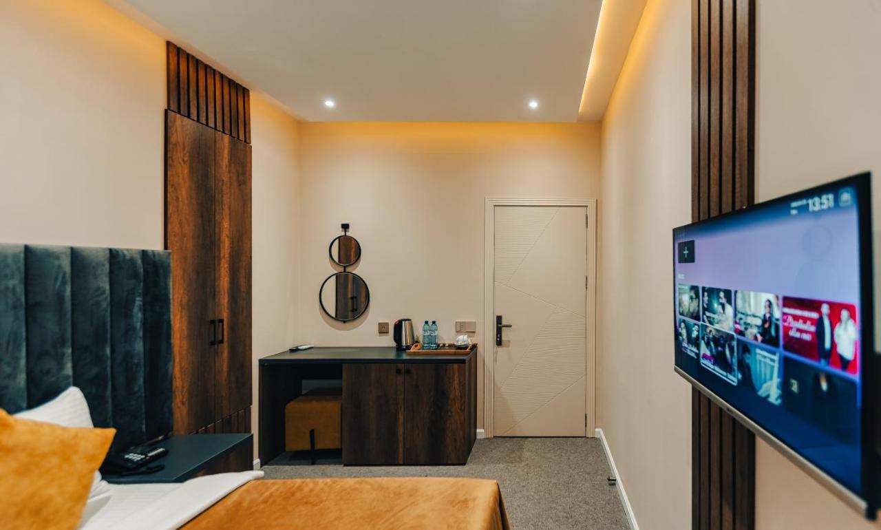 Eleven Hotel Баку Екстериор снимка