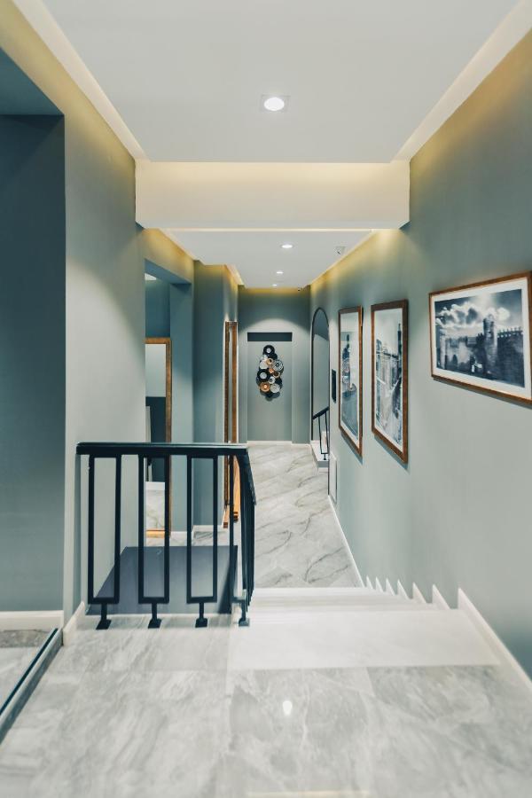 Eleven Hotel Баку Екстериор снимка