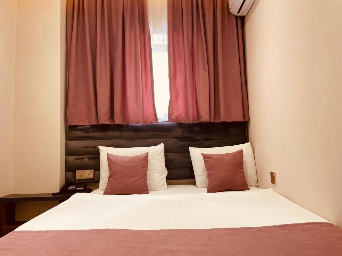 Eleven Hotel Баку Екстериор снимка