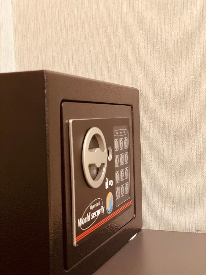 Eleven Hotel Баку Екстериор снимка